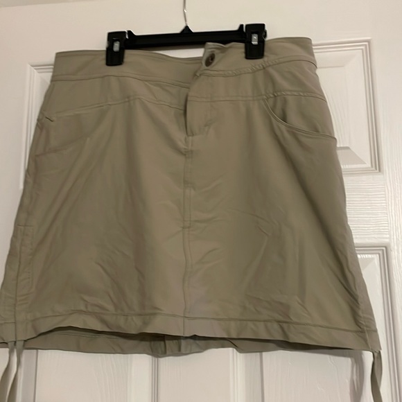 Khaki Cabela’s Active Skort - Picture 1 of 3